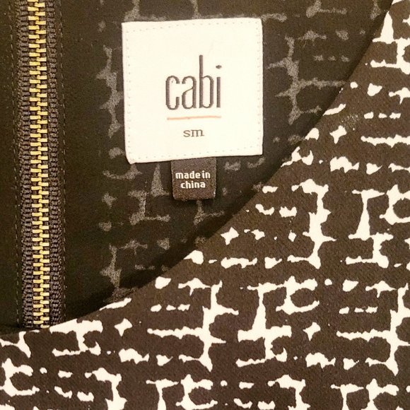 Size S: CAbi Broken Check Houndstooth Blouse Style 3290 - Picture 4 of 4